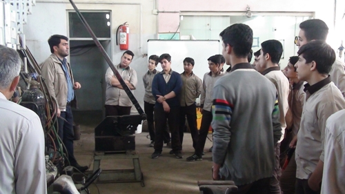 بازدید دانش آموزان از مرکز آموزش فنی و حرفه ای شهید انصاری رشت