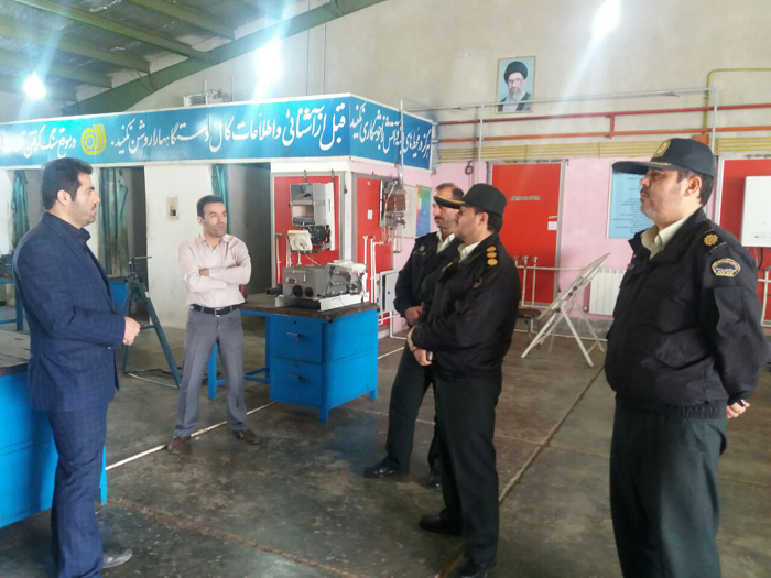 بازدید فرمانده نیروی انتظامی شهرستان صومعه سرا بهمراه کارکنان خود از کارگاه های مرکز  آموزش فني و حرفه اي 