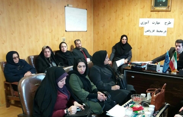 نشست و جلسه هم اندیشی  با آموزشگاههای آزاد تابعه در مرکز آموزش فنی و حرفه ای میرزاکوچک شهرستان صومعه سرا